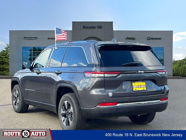 Used 2022 Jeep Grand Cherokee Limited 4xe w/ Luxury Tech Group II AWD/4WD image 3