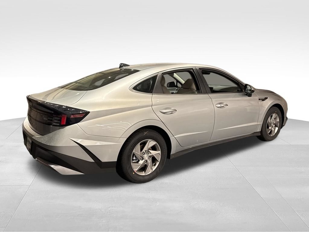 New 2026 Hyundai Sonata SE FWD image 5