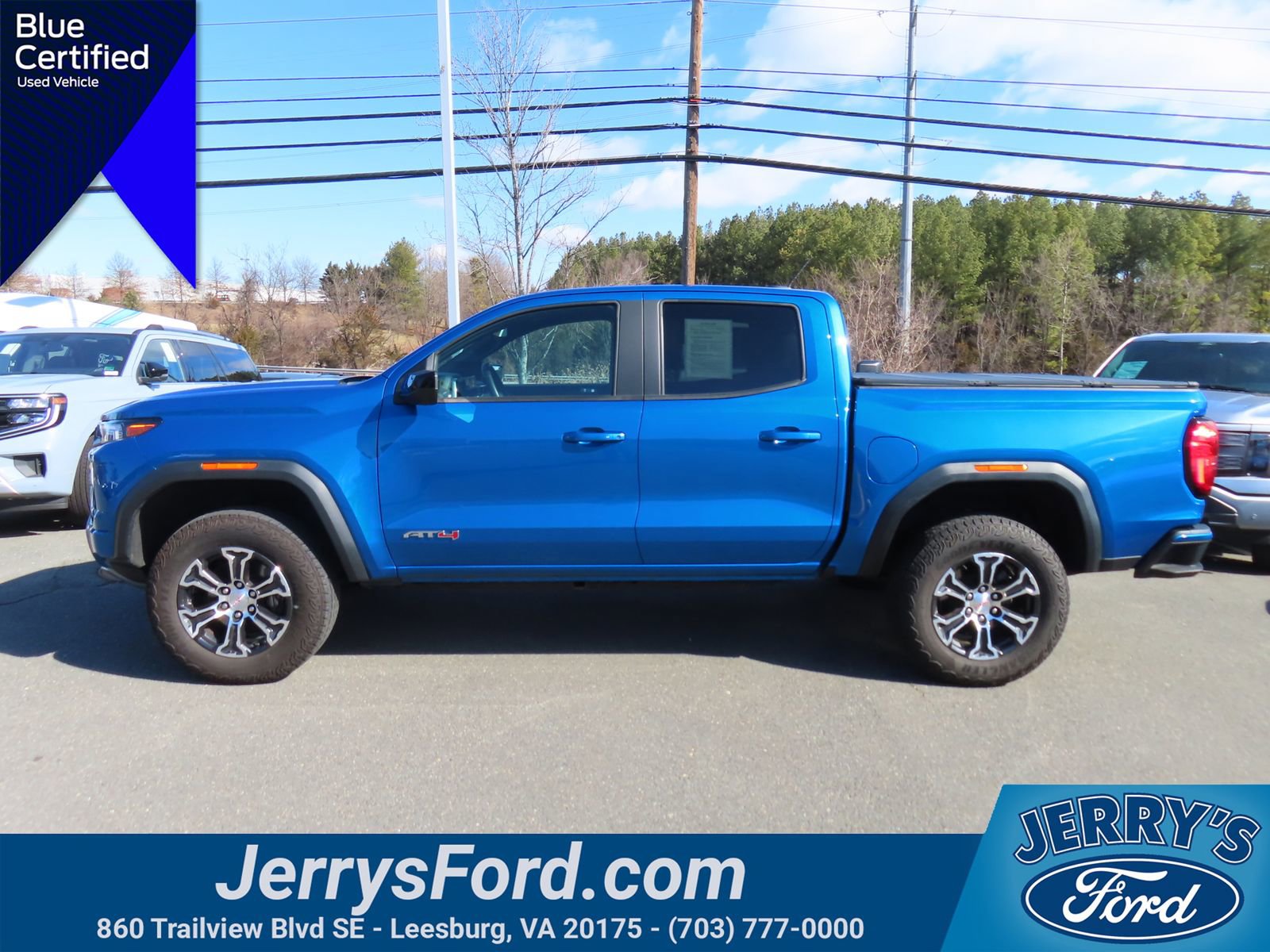 Used 2023 GMC Canyon AT4 w/ AT4 Premium Package image 9