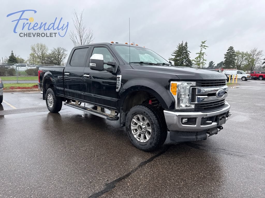 Used 2017 Ford F250 XLT w/ XLT Premium Package AWD/4WD image 10