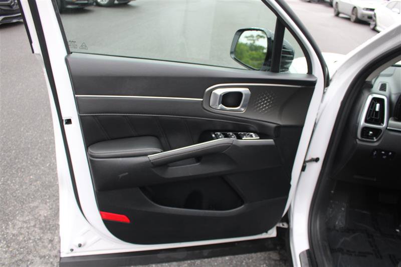 Used 2022 Kia Sorento SX image 11