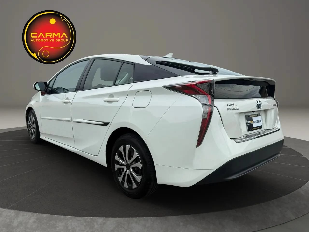 Used 2016 Toyota Prius Four w/ Protection Package FWD image 3