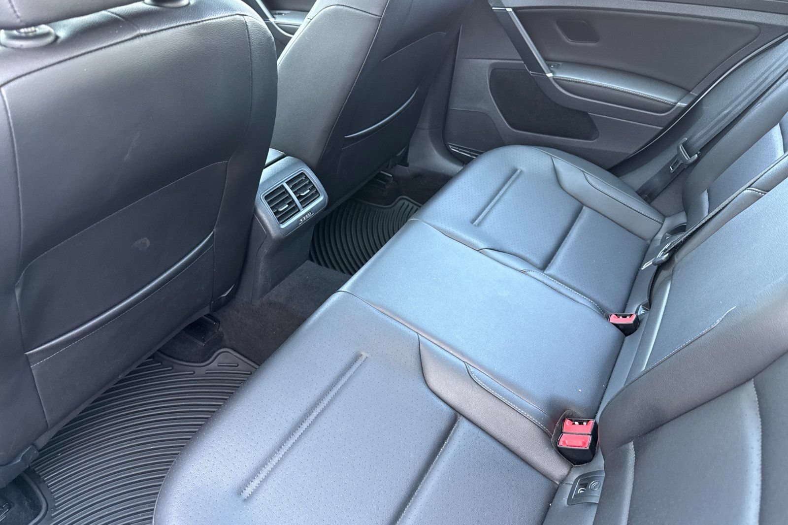 Used 2019 Volkswagen Golf S FWD image 12