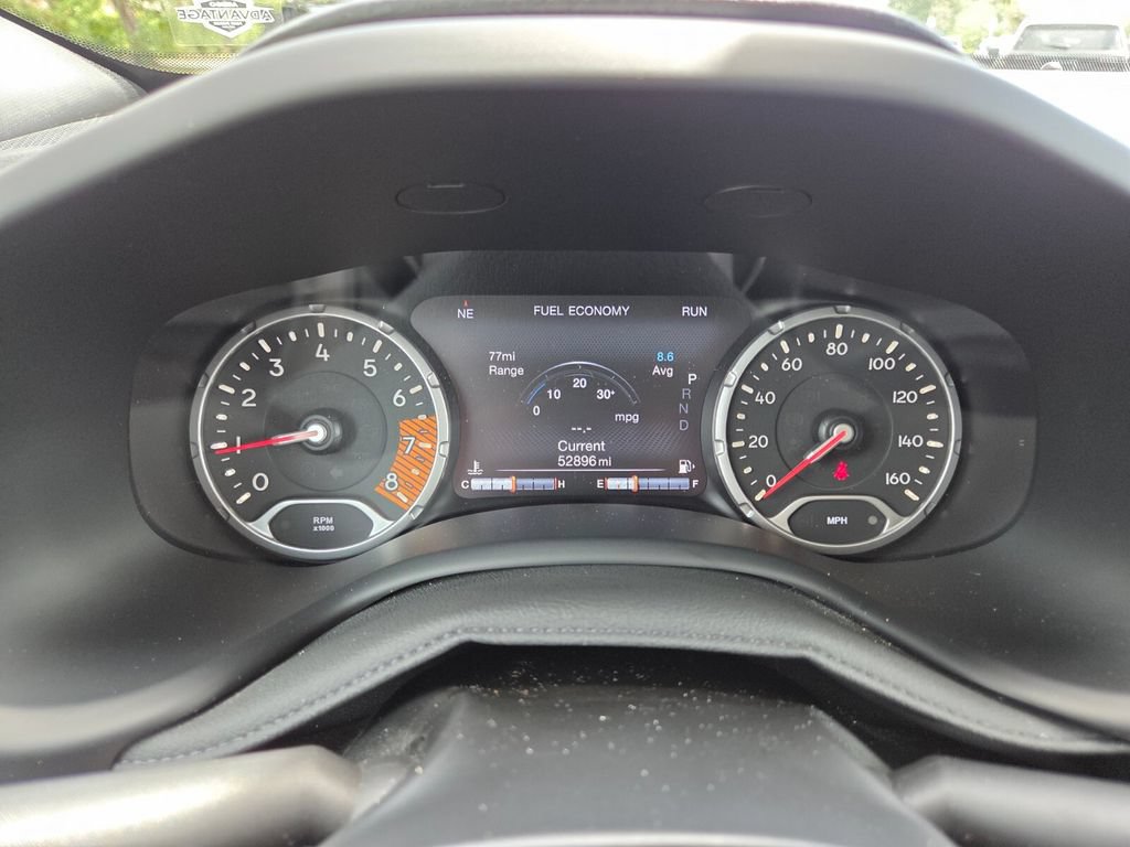 Used 2022 Jeep Renegade Latitude AWD/4WD image 35