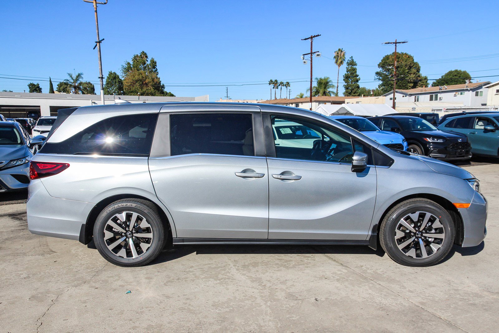 New 2026 Honda Odyssey EX-L image 4