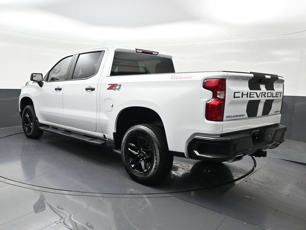 Used 2025 Chevrolet Silverado 1500 Custom Trail Boss AWD/4WD image 3