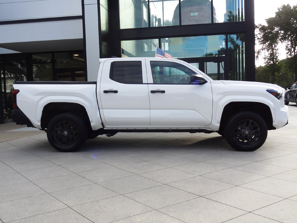 Used 2024 Toyota Tacoma SR w/ SR Upgrade Package AWD/4WD image 3