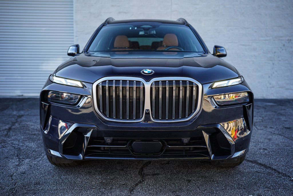 Used 2023 BMW X7 xDrive40i w/ M Sport Package image 5