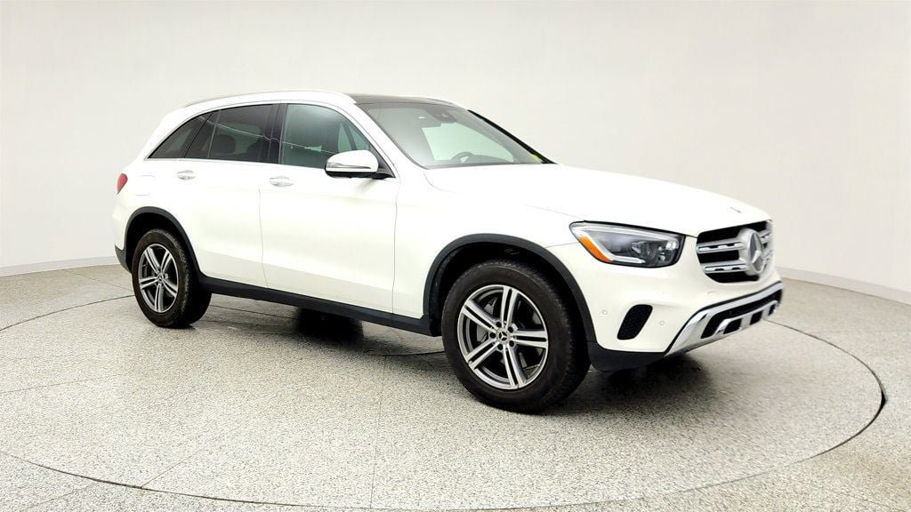 Used 2020 Mercedes-Benz GLC 300 4MATIC image 3