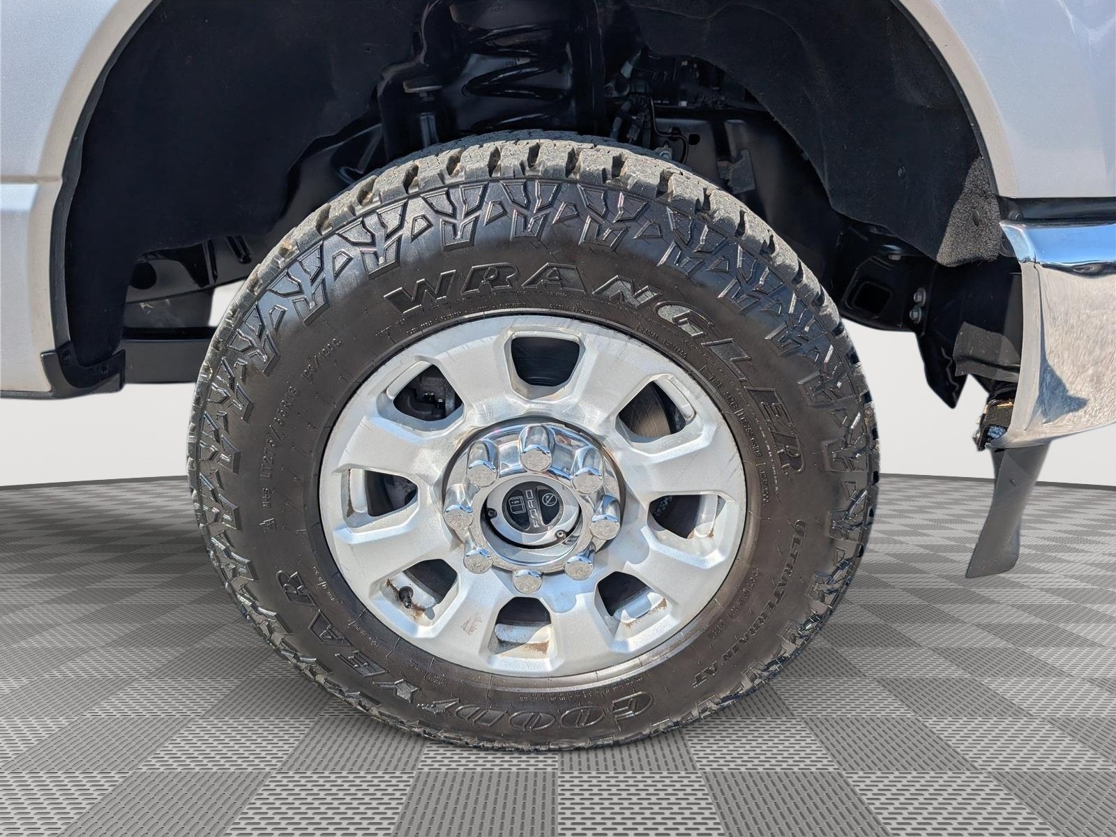 Used 2024 Ford F250 XLT AWD/4WD image 9