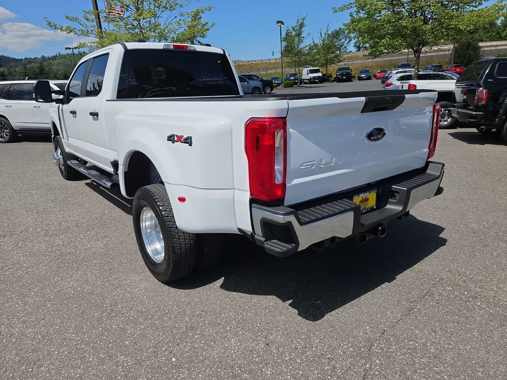 Used 2024 Ford F350 XL w/ Snow Plow/Camper Package AWD/4WD image 4