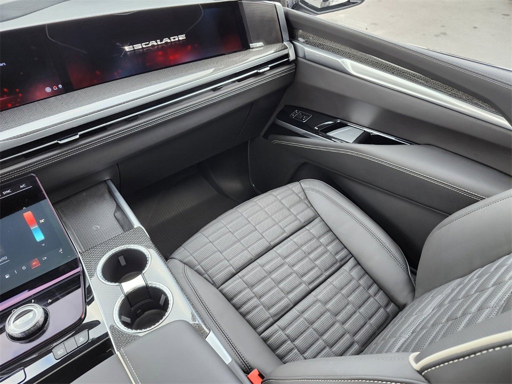 Used 2025 Cadillac Escalade V image 13