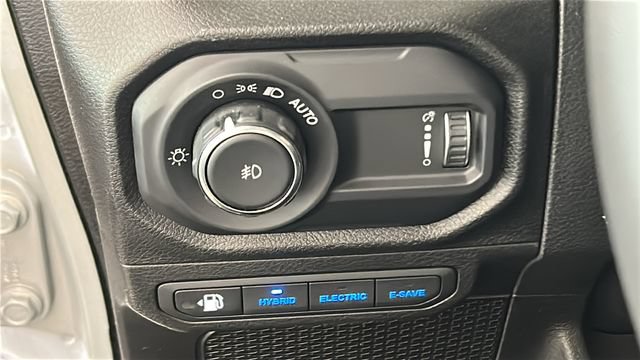 Used 2024 Jeep Wrangler Unlimited AWD/4WD image 18