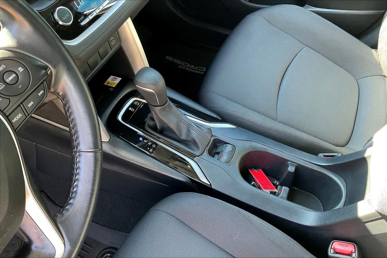 Used 2023 Toyota Corolla Cross LE w/ Moonroof Package FWD image 17