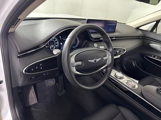 Used 2025 Genesis GV70 2.5T image 13