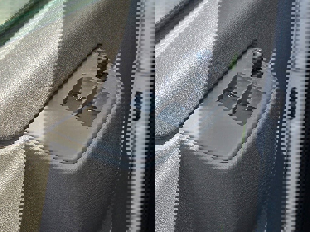 Used 2024 GMC Savana 2500 w/ Driver Convenience Package image 15