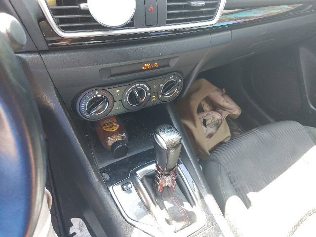 Used 2015 MAZDA MAZDA3 i Touring FWD image 13