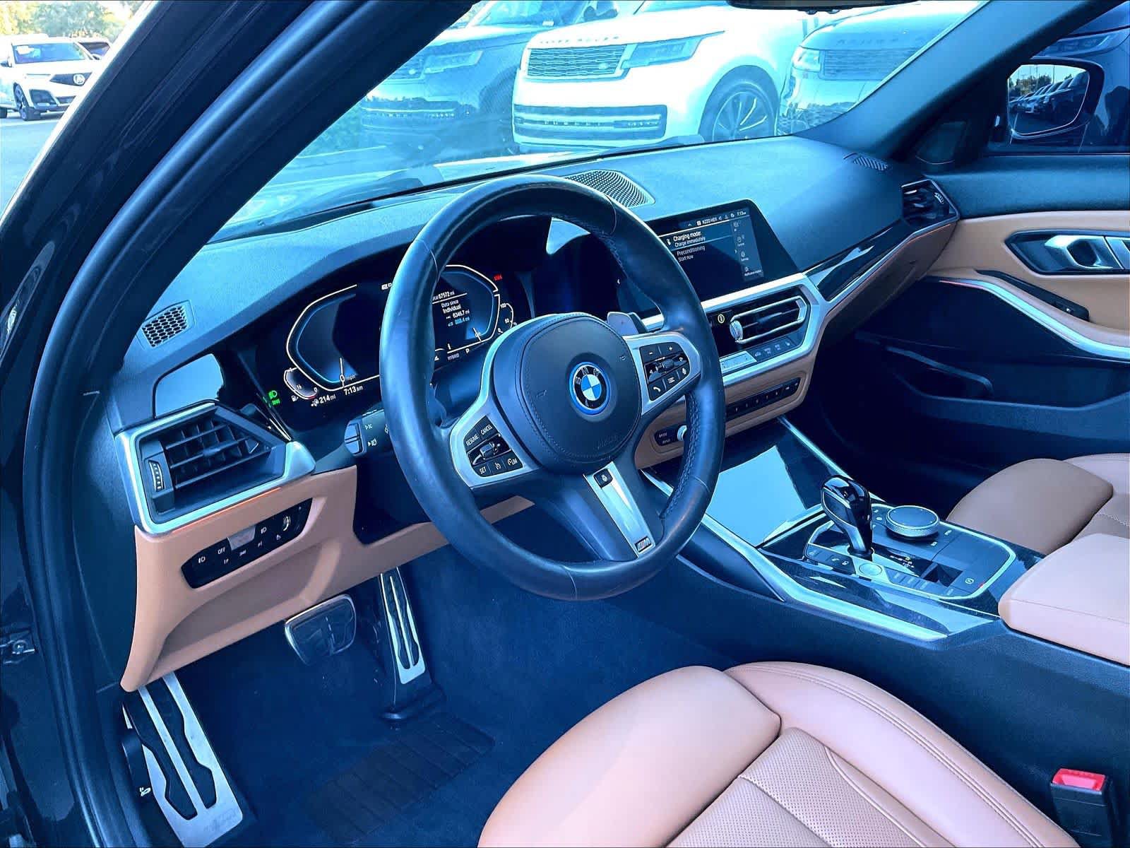 Used 2022 BMW 330e w/ M Sport Package RWD image 16