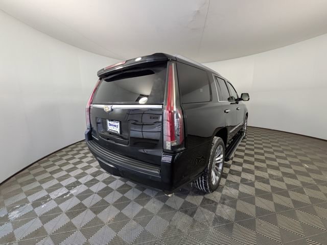Used 2017 Cadillac Escalade Premium Luxury w/ LPO, Radiant Package image 5