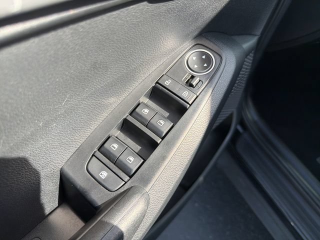 Used 2023 Kia Seltos LX AWD/4WD image 13