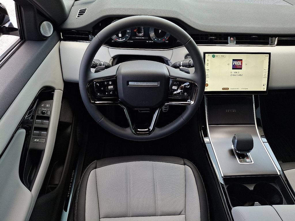 New 2026 Land Rover Range Rover Evoque Hoxton AWD/4WD image 7