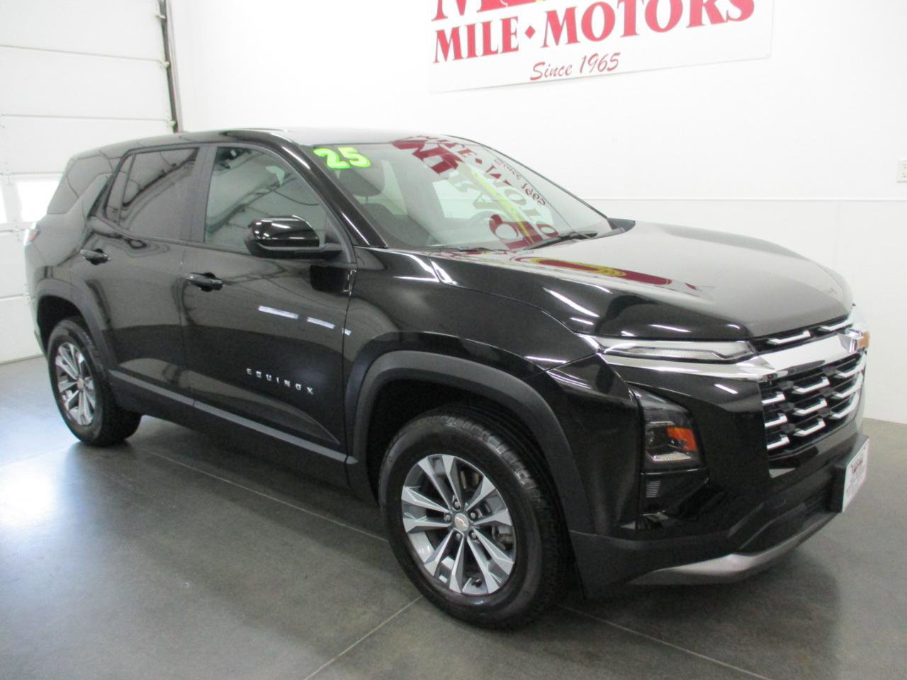 Used 2025 Chevrolet Equinox LT image 1