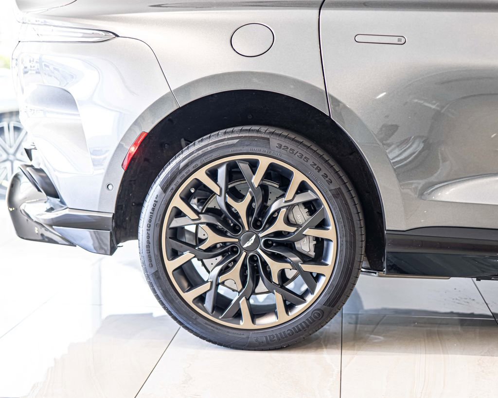 Used 2023 Aston Martin DBX 707 AWD/4WD image 11