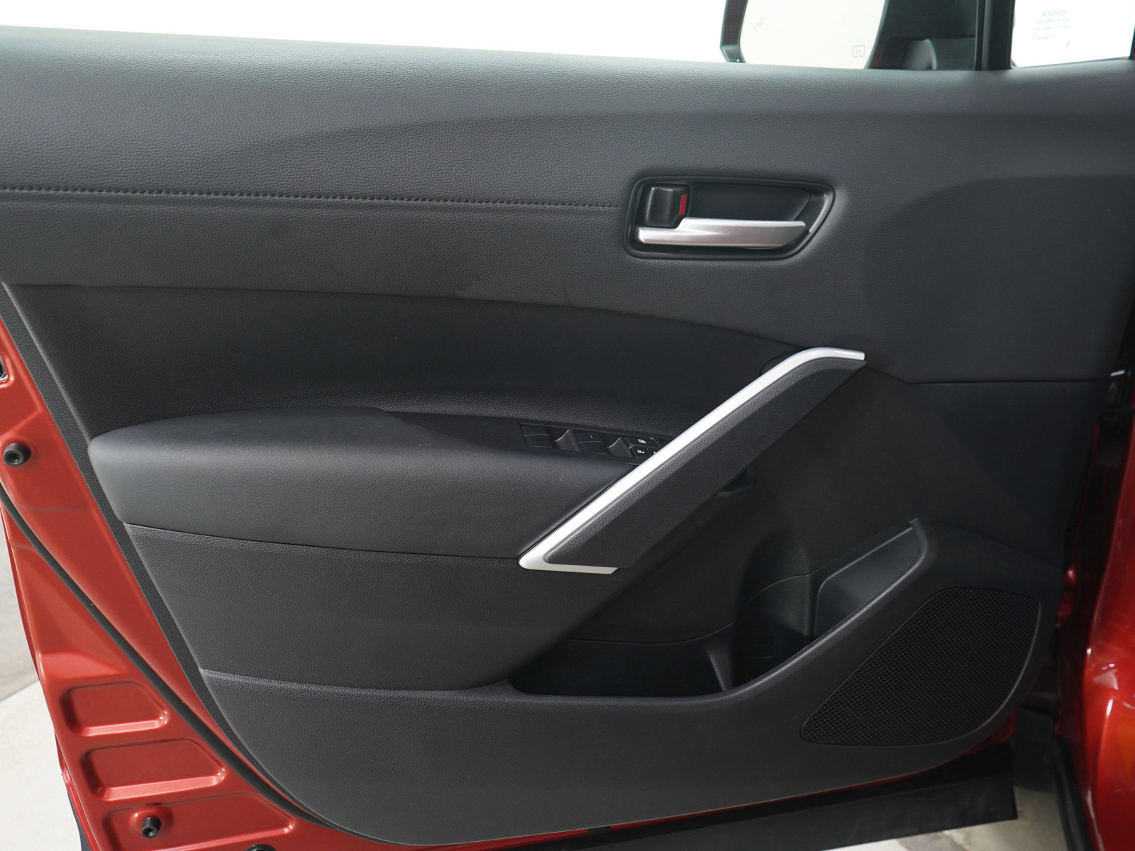 Used 2025 Toyota Corolla Cross XLE w/ Convenience Package AWD/4WD image 21