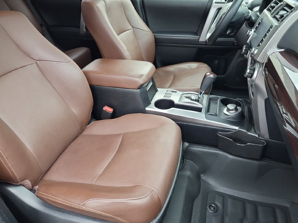Used 2022 Toyota 4Runner Limited AWD/4WD image 22