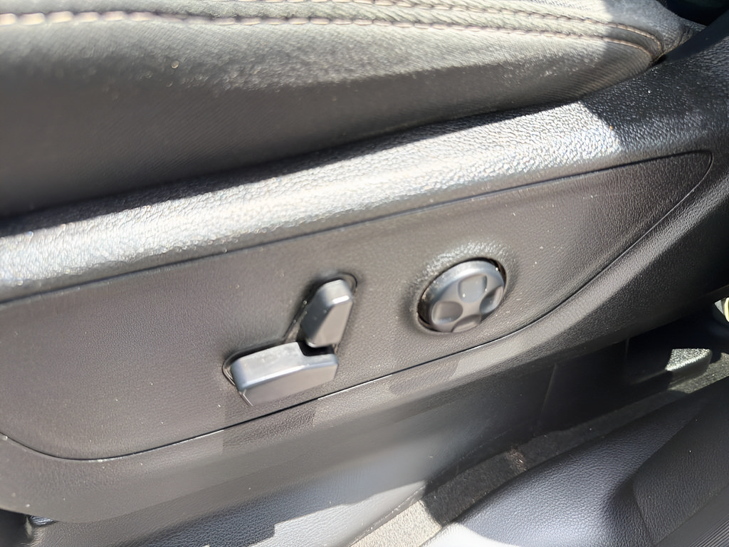 Used 2020 RAM 1500 Big Horn AWD/4WD image 14