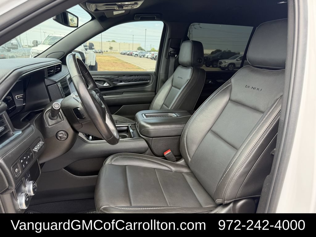 Used 2022 GMC Yukon XL Denali RWD image 32