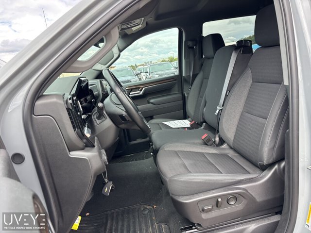 Used 2024 Chevrolet Silverado 1500 LT AWD/4WD image 7