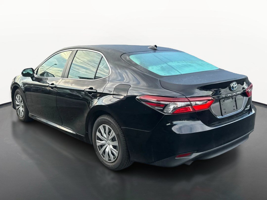 Used 2023 Toyota Camry LE FWD image 5