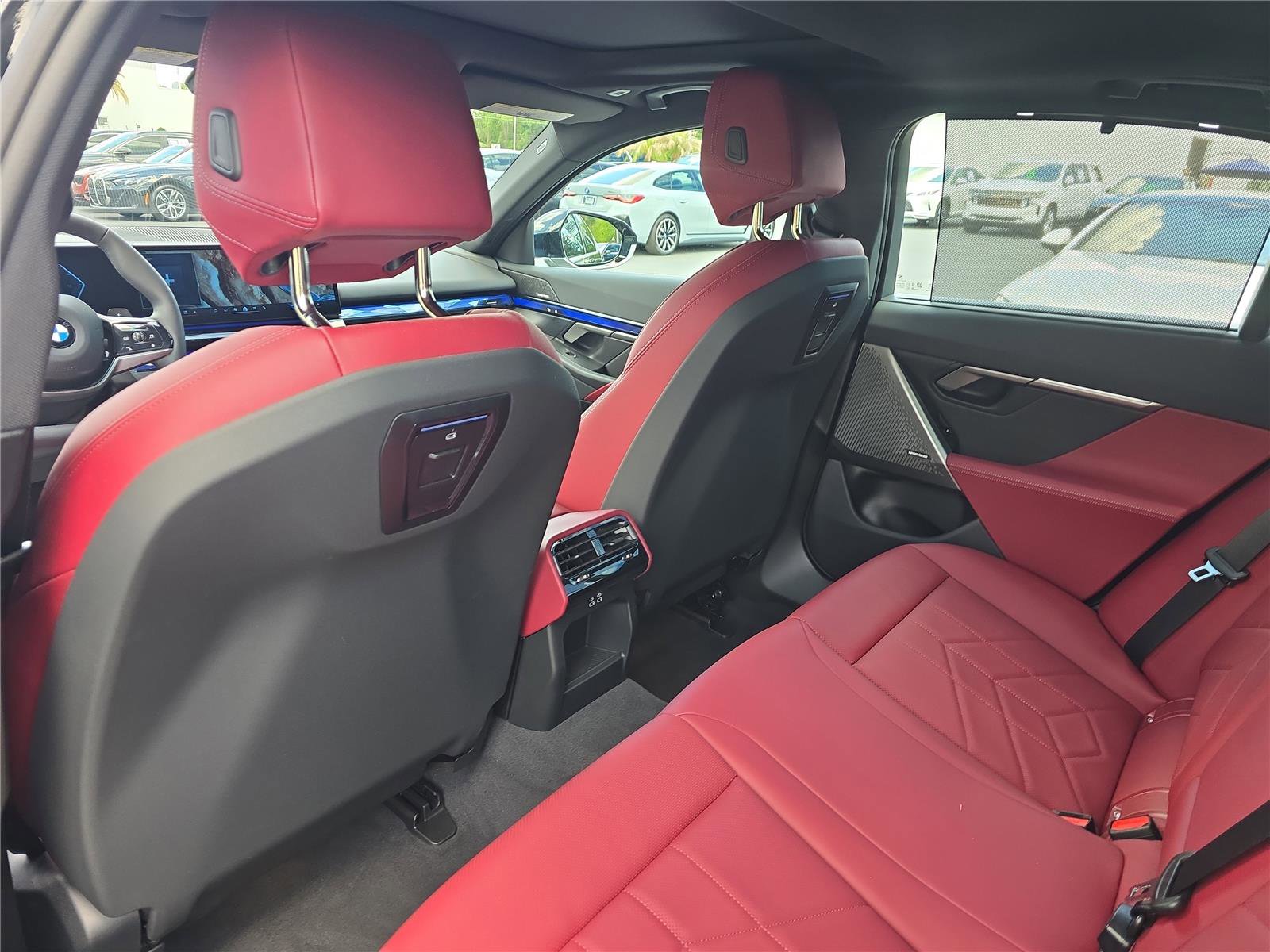 Used 2025 BMW 540i xDrive AWD/4WD image 13