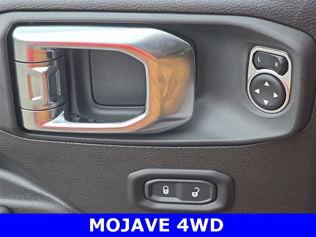 New 2025 Jeep Gladiator Mojave w/ Convenience Group image 28