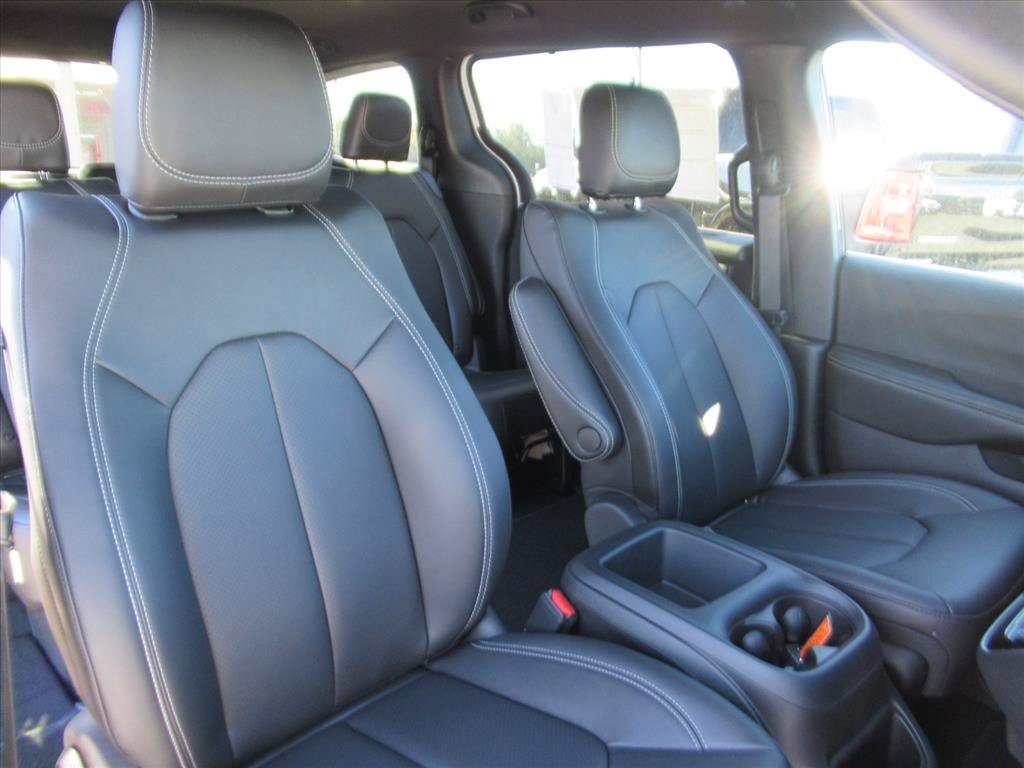 New 2026 Chrysler Voyager LX FWD image 8