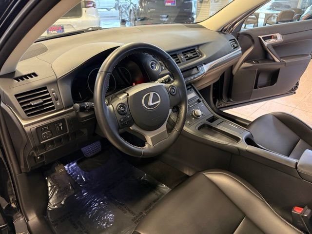 Used 2016 Lexus CT 200h FWD image 25