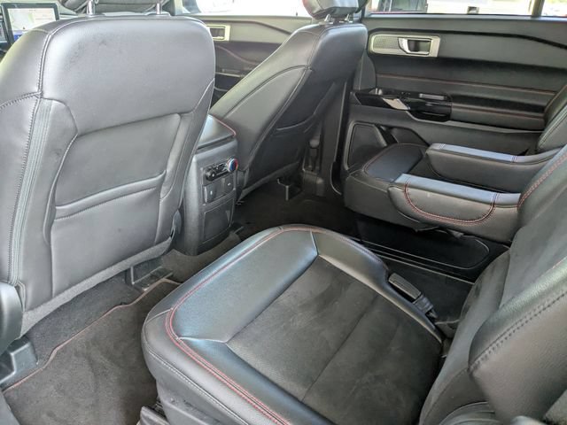 Used 2024 Ford Explorer ST-Line w/ Class IV Trailer Tow Package AWD/4WD image 27
