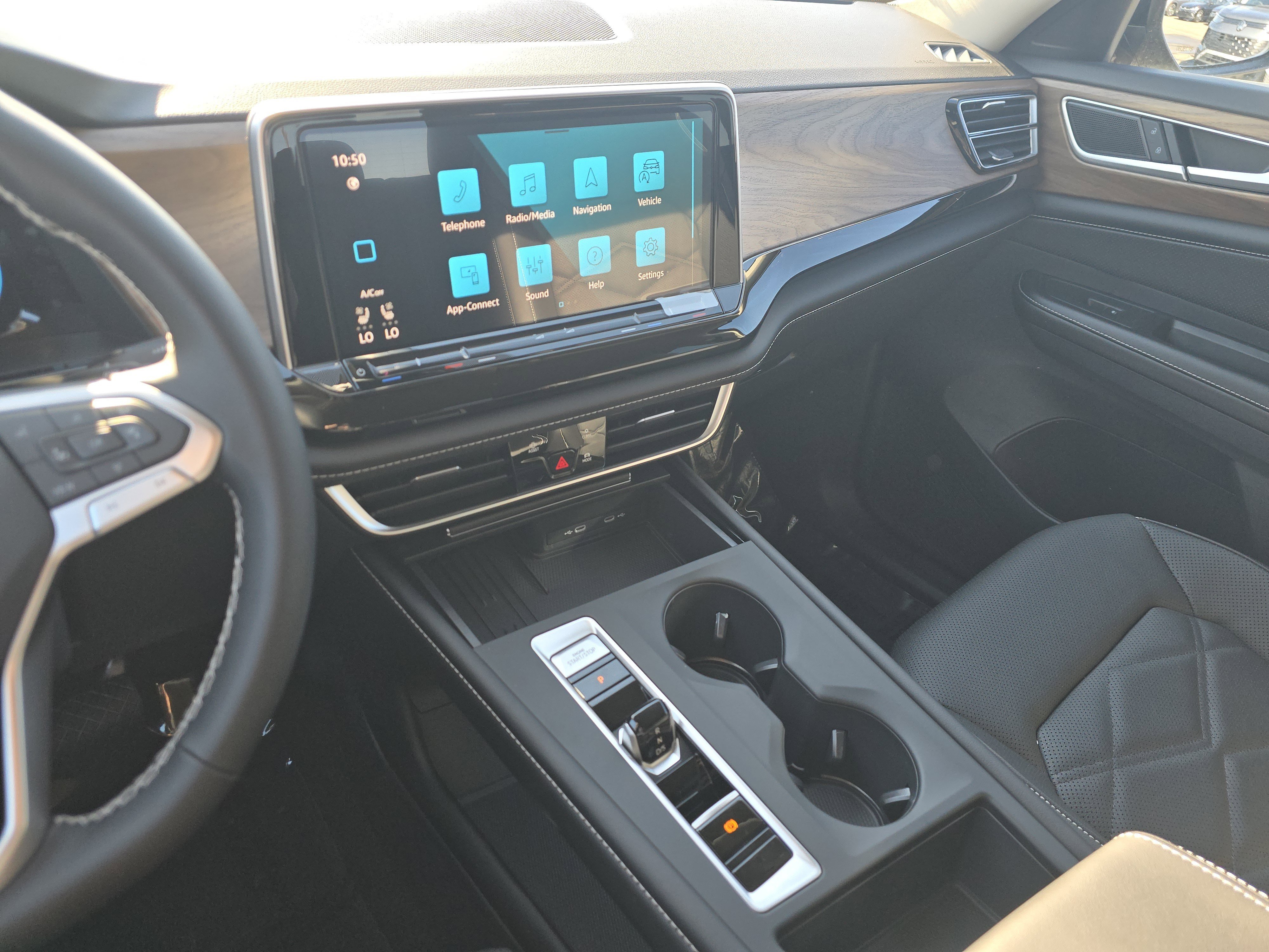 New 2026 Volkswagen Atlas SE image 21