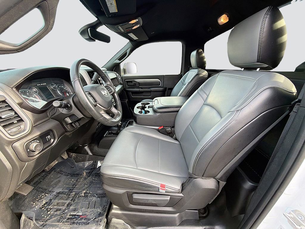 Used 2022 RAM 3500 Tradesman AWD/4WD image 16