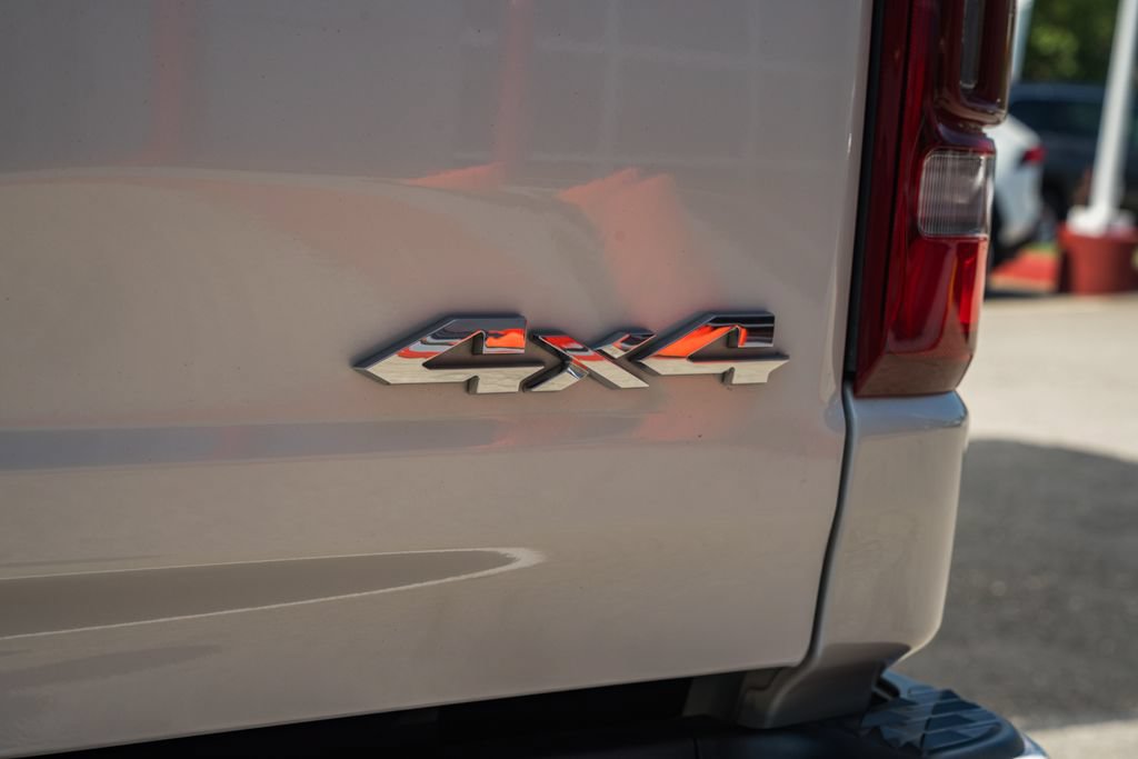 Used 2022 RAM 1500 Limited AWD/4WD image 9
