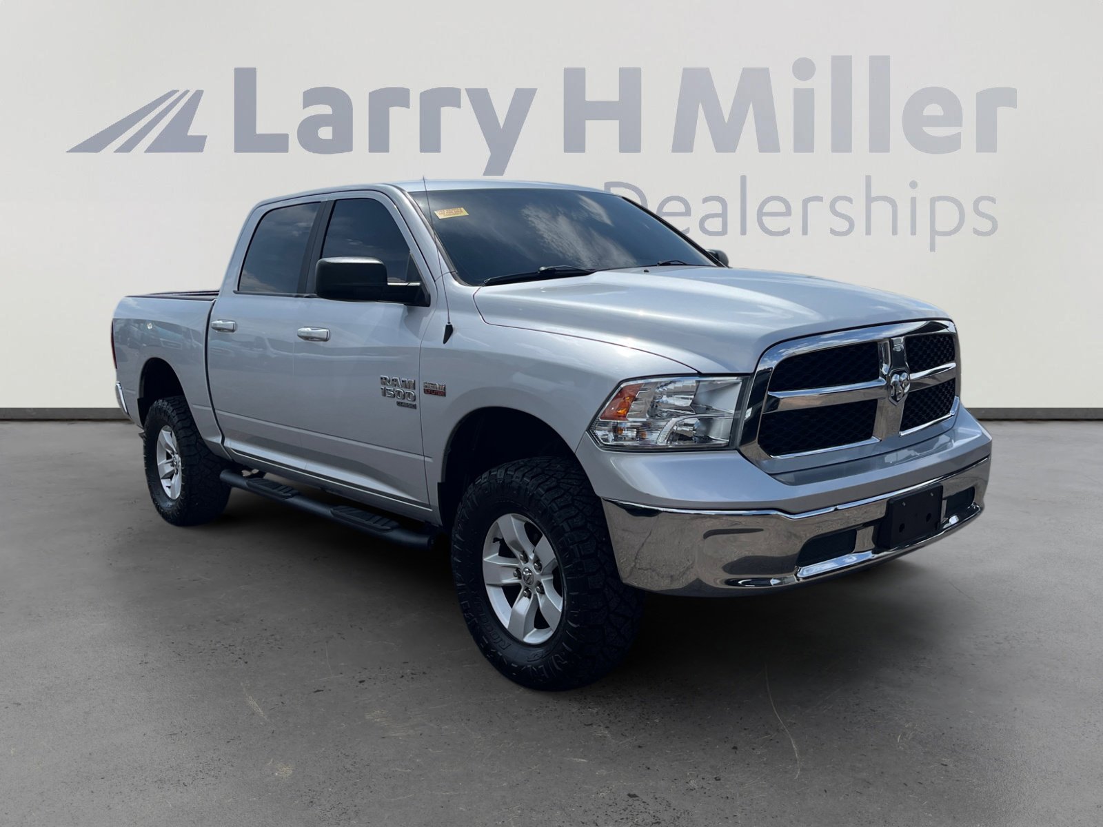 Used 2019 RAM 1500 Classic SLT image 7