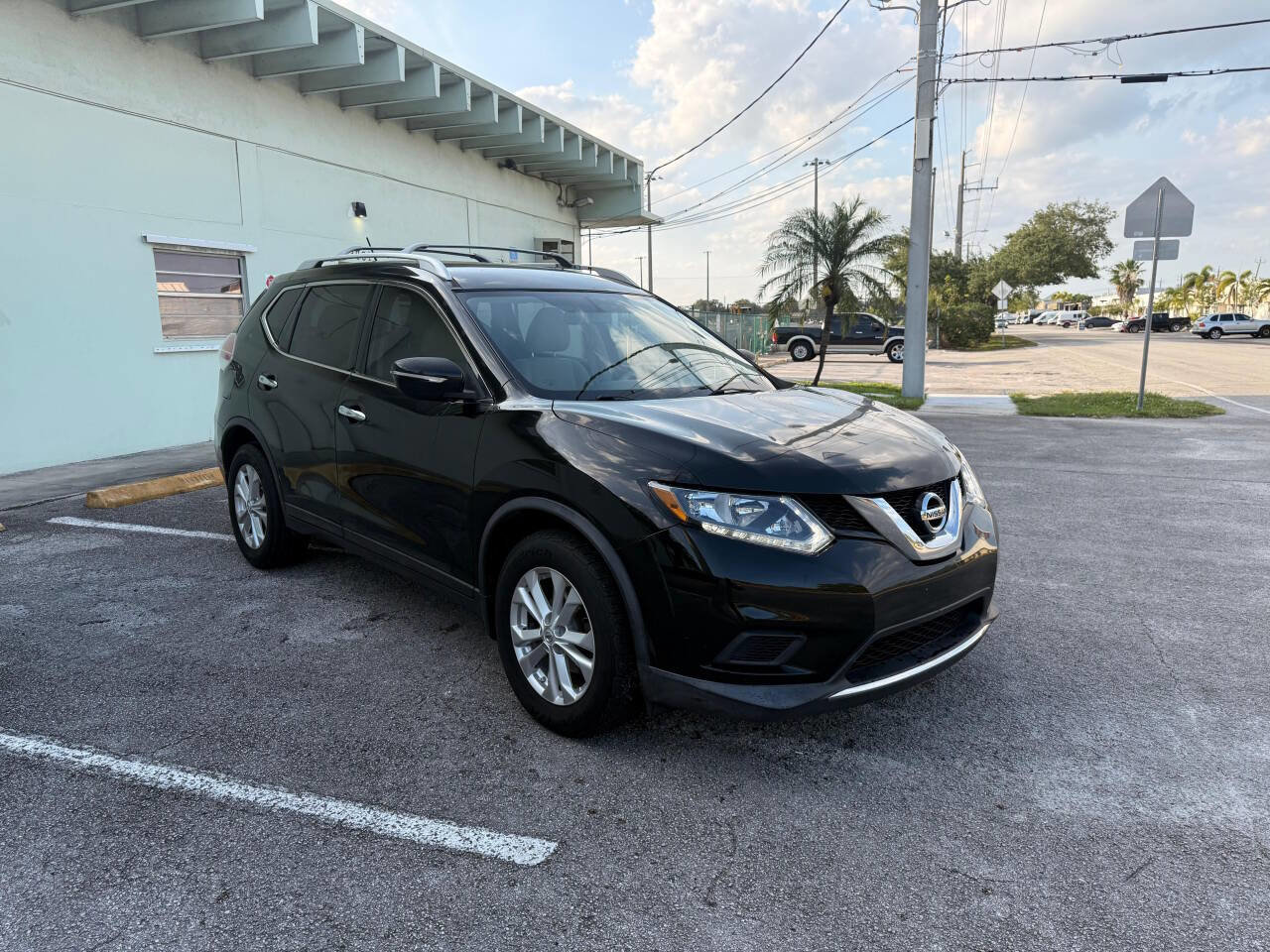 Used 2015 Nissan Rogue SV FWD image 8