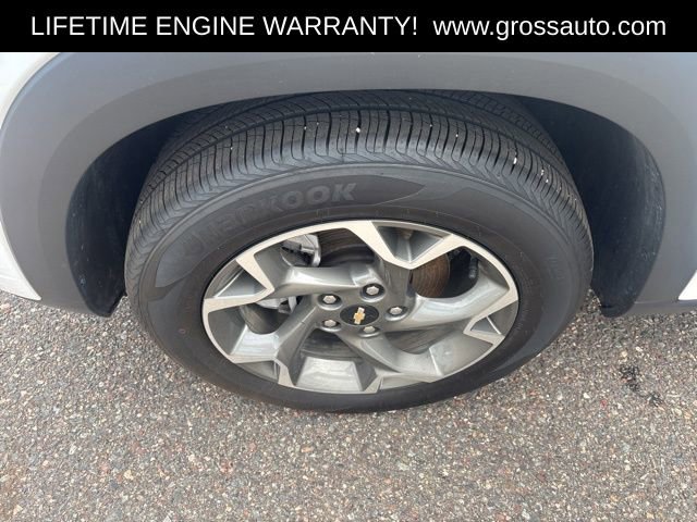 Used 2025 Chevrolet Trax LT w/ LT Convenience Package FWD image 26