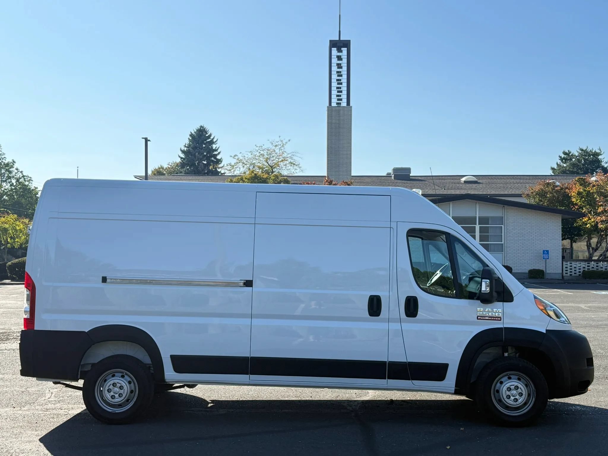 Used 2021 RAM ProMaster 2500 FWD image 7
