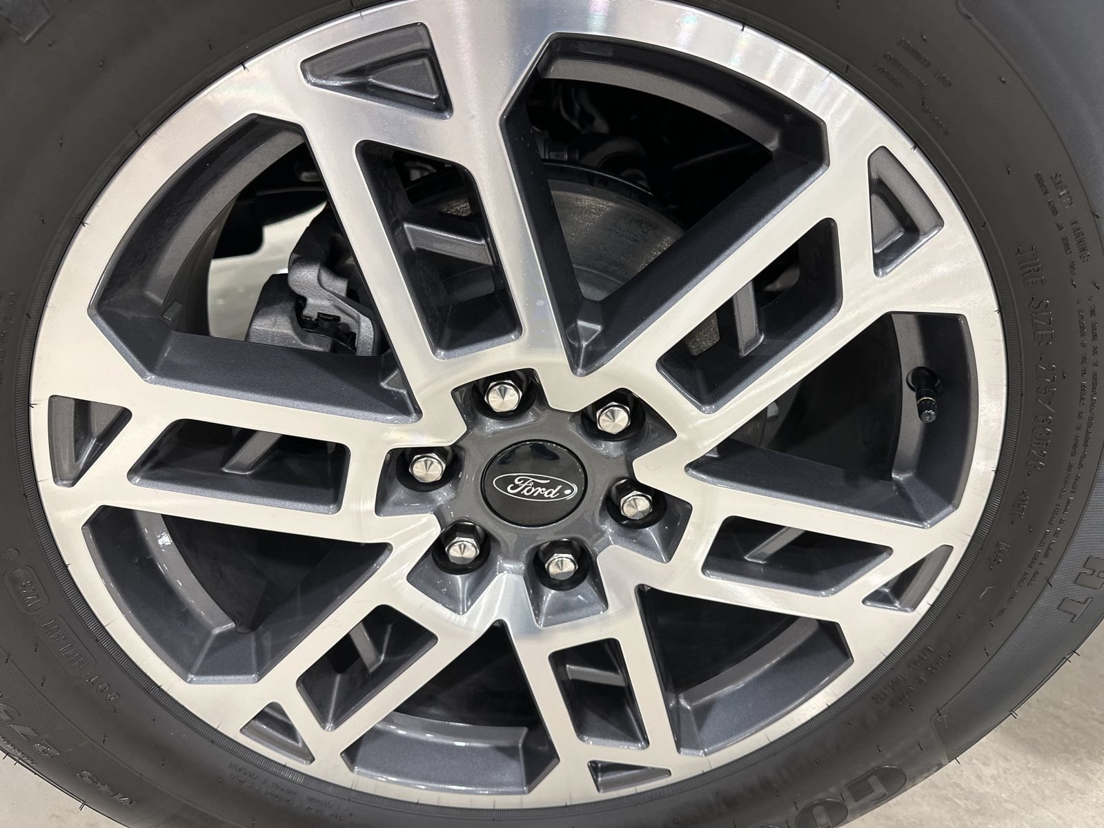 New 2025 Ford Expedition Active RWD image 4