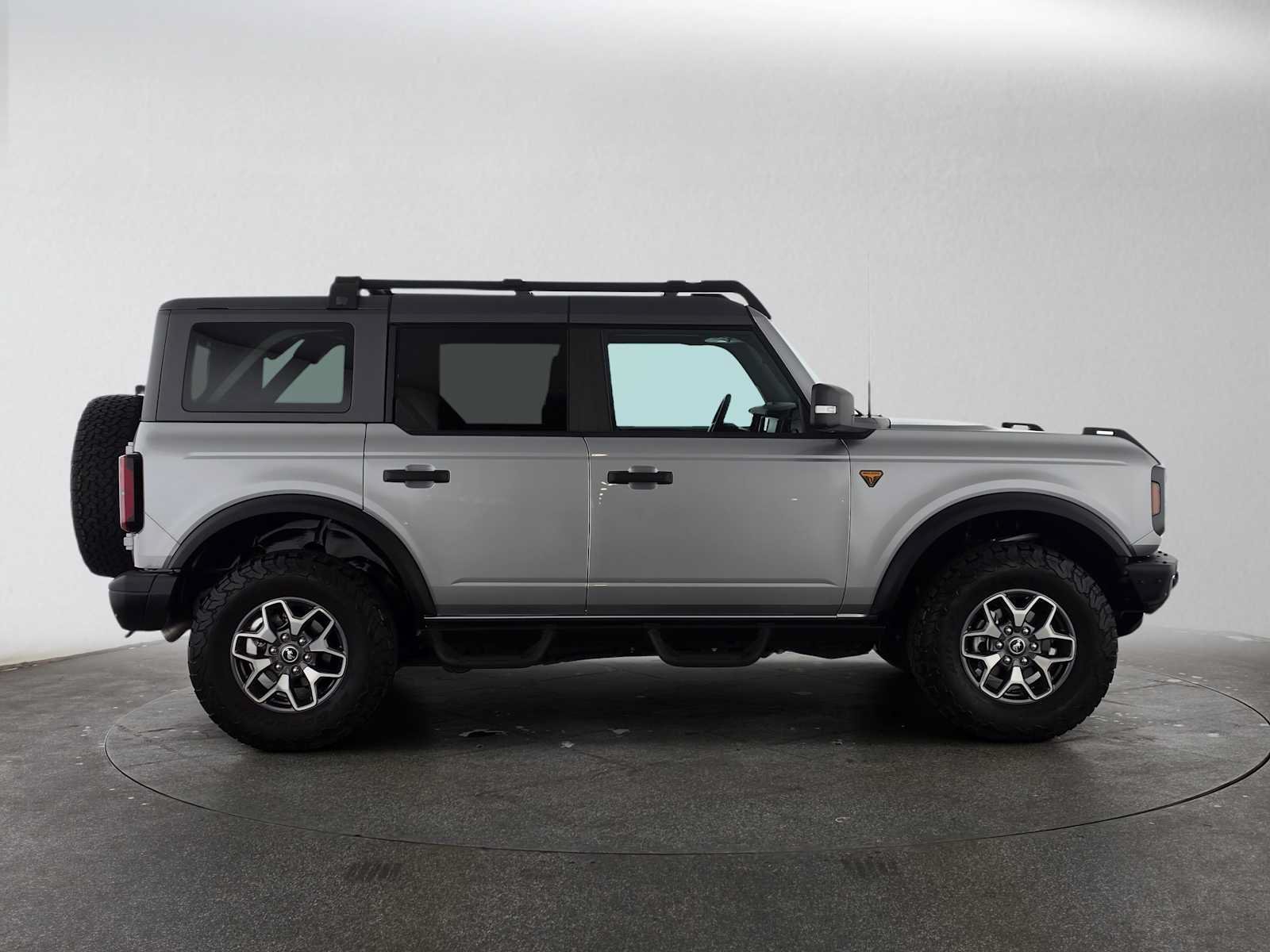 Used 2024 Ford Bronco Badlands AWD/4WD image 6