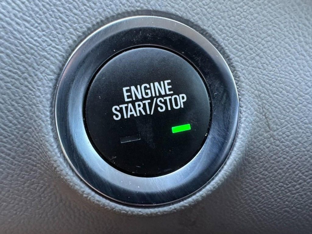 Used 2022 GMC Terrain SLT image 23