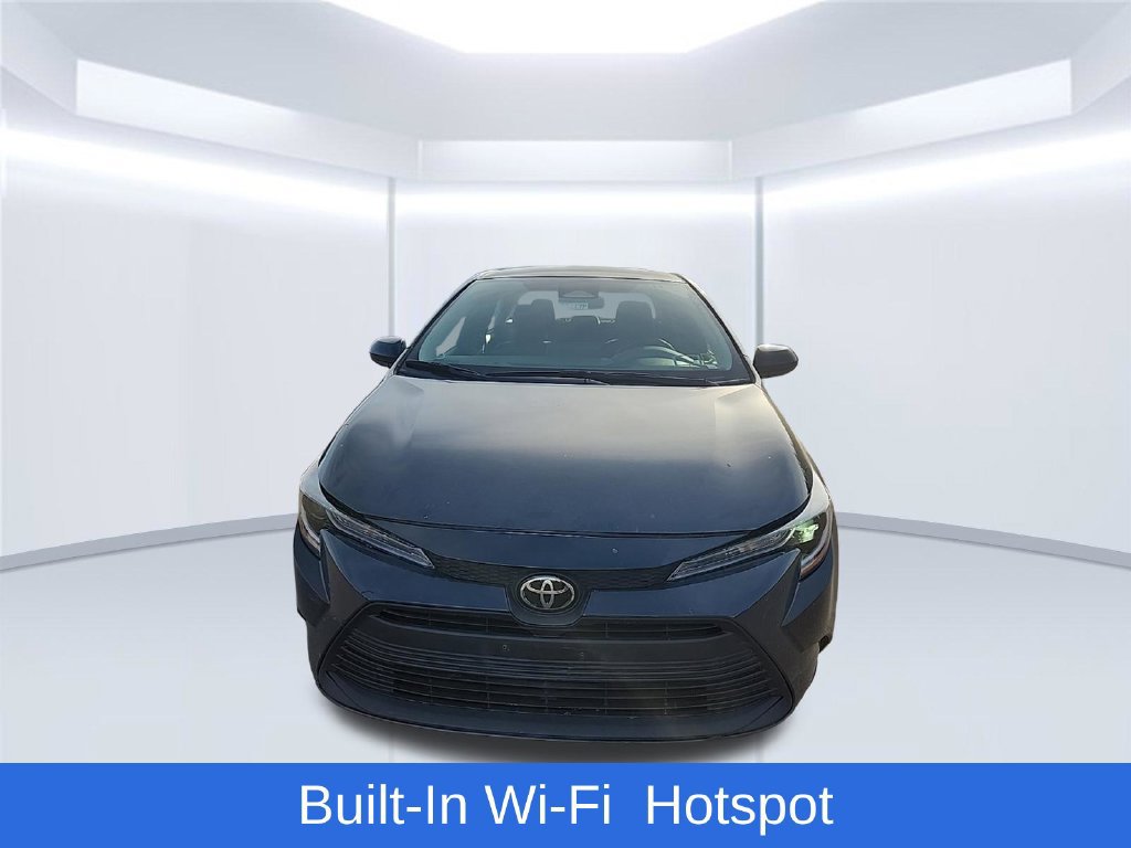 Used 2025 Toyota Corolla LE FWD image 9