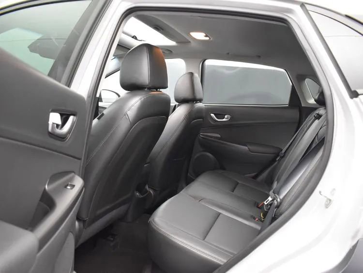 Used 2022 Hyundai Kona Limited w/ Cargo Package image 15